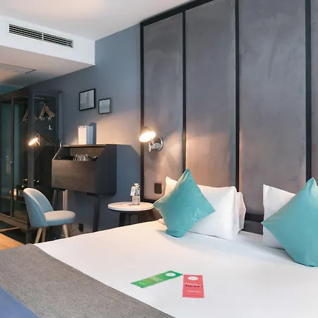 Quality Hotel&suites Bercy Bibliothèque By Happyculture Hotel
