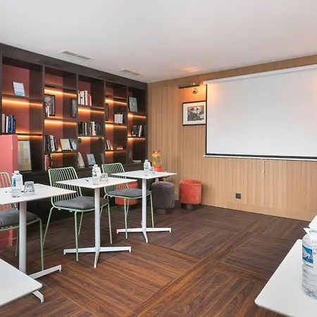 Hotel Quality Hotel&suites Bercy Bibliothèque By Happyculture Paris